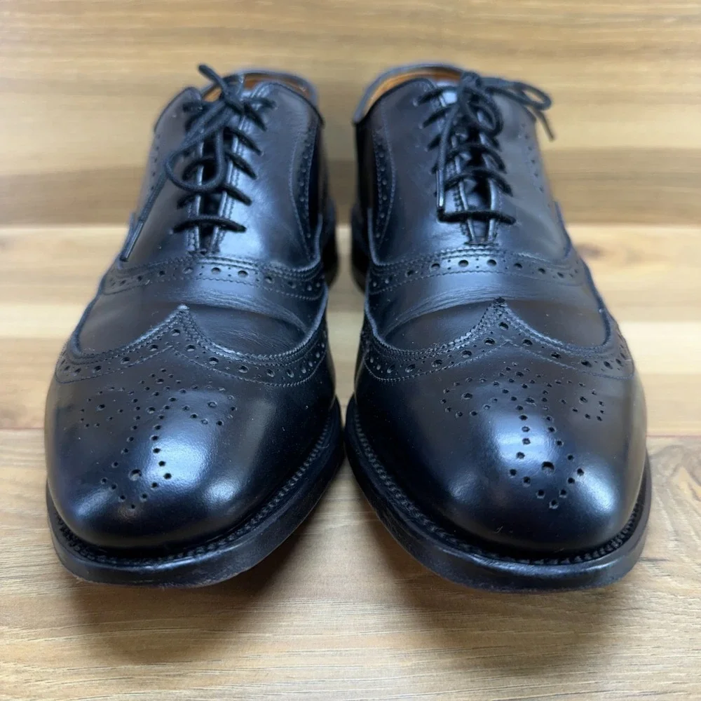 Allen Edmonds Chestern Wingtip Oxfords Mens 9 B Black Leather Medallion